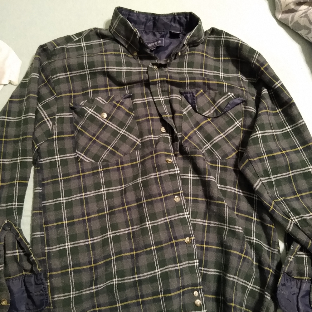 Van Heusen men's medium button up flannel